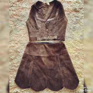 SOLD! Vintage 70s brown suede set so Brady Bunch!